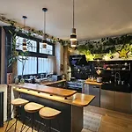 Chez Delphine Et Fred Pansiyon *