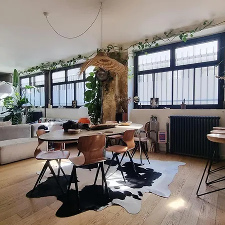 Chez Delphine Et Fred Homestay Paris